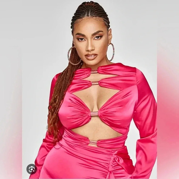 FTF PINK CUT OUT DRESS - Picture 2 of 4